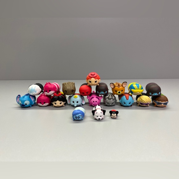 Tsum Tsum Vinyl PVC Figures Disney, Marvel, Toy Story, Mickey, Marvel - Picture 1 of 9